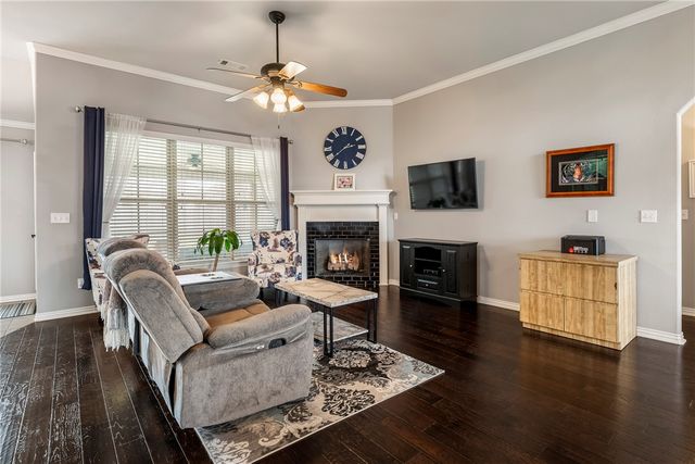 202 W Hayden Boulevard, Rogers, AR 72756