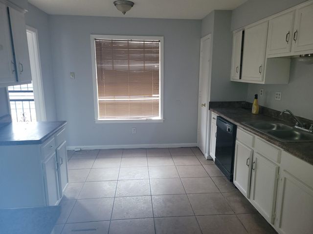 3157 Tulip Poplar Dr, Memphis, TN 38115