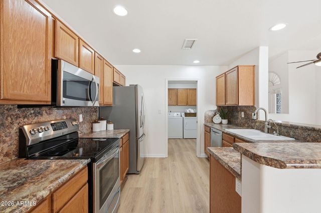 5830 E MCKELLIPS Road 100, Mesa, AZ 85215