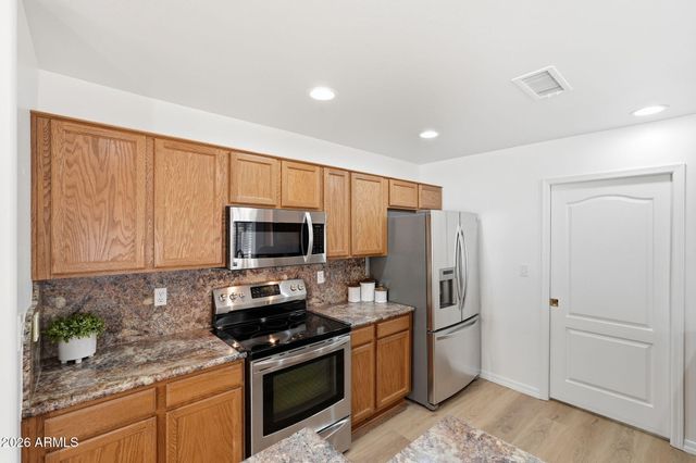 5830 E MCKELLIPS Road 100, Mesa, AZ 85215