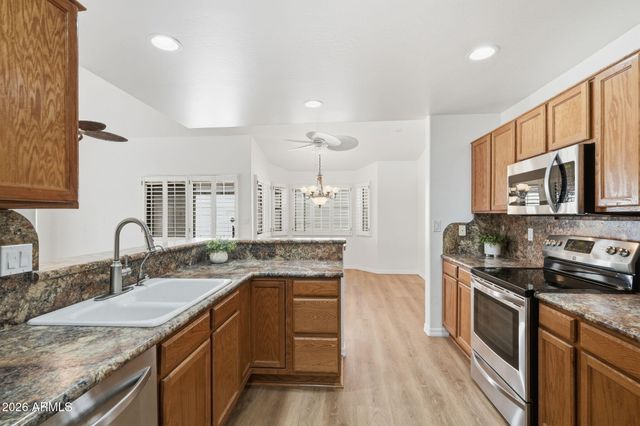 5830 E MCKELLIPS Road 100, Mesa, AZ 85215