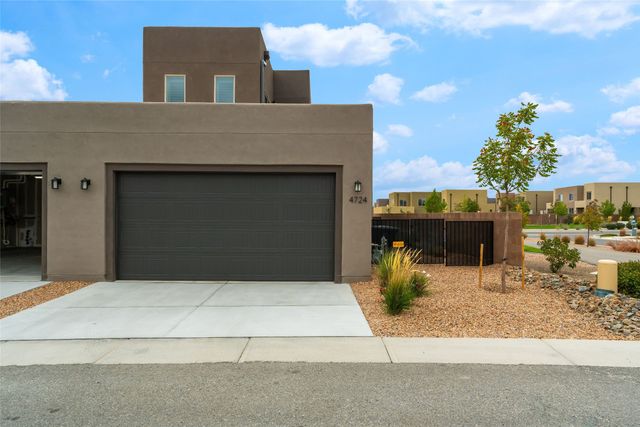 4724 Wheeler Peak, Santa Fe, NM 87507