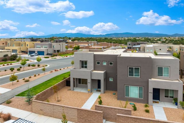 4724 Wheeler Peak, Santa Fe, NM 87507
