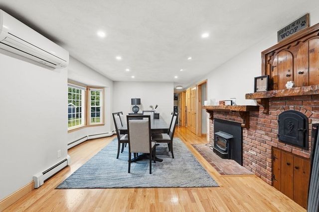 76 Fairview Ave, Rehoboth, MA 02769