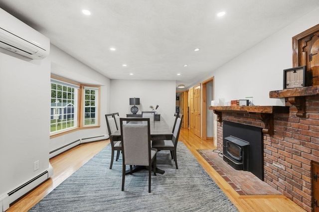 76 Fairview Ave, Rehoboth, MA 02769