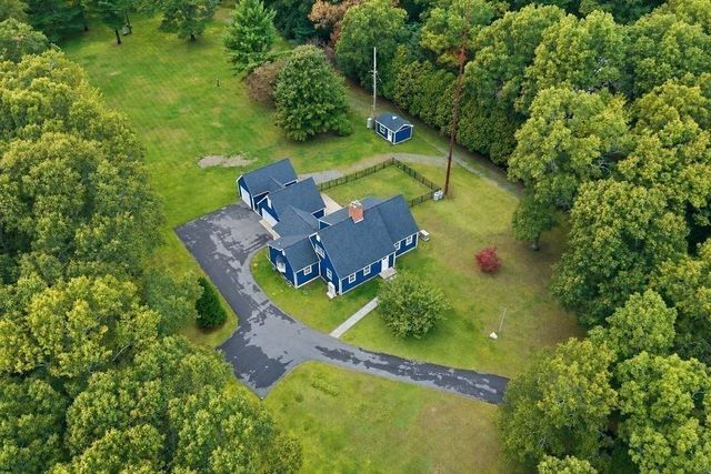 76 Fairview Ave, Rehoboth, MA 02769