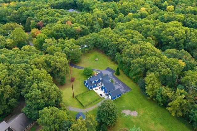 76 Fairview Ave, Rehoboth, MA 02769