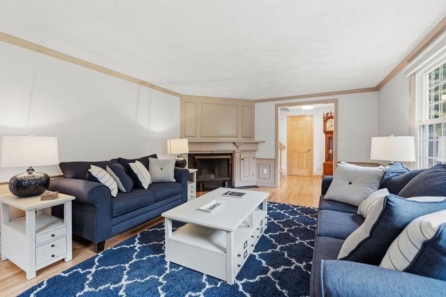 76 Fairview Ave, Rehoboth, MA 02769