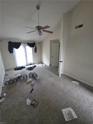 145 Alaric DR, Hampton, VA 23664