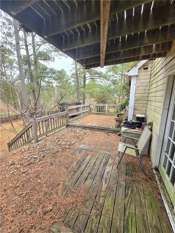 145 Alaric DR, Hampton, VA 23664