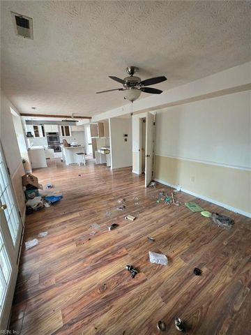 145 Alaric DR, Hampton, VA 23664