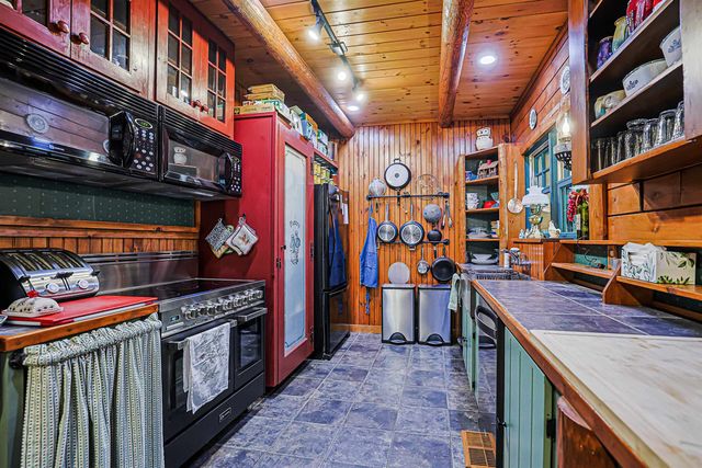 676 Starch Mill Road, Mason, NH 03048
