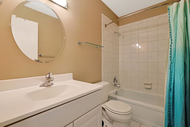 1501 Woodbridge Road 3E, Joliet, IL 60436