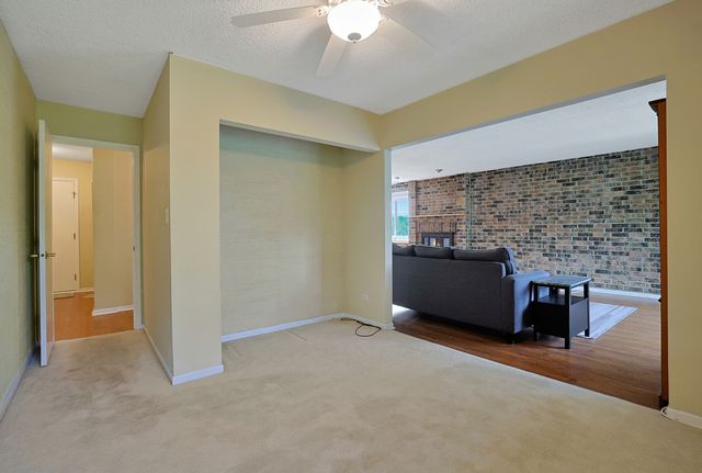 1501 Woodbridge Road 3E, Joliet, IL 60436