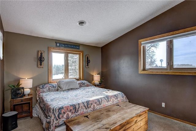 1337 15th Avenue, Barron, WI 54812