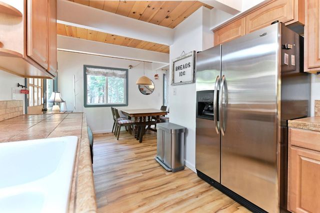 2816 Pine Knoll Dr, Arnold, CA 95223