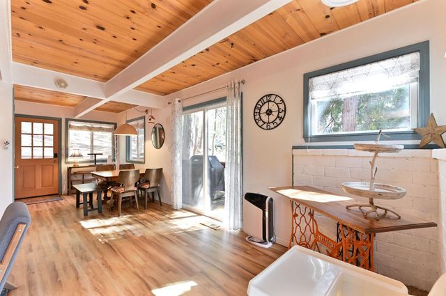 2816 Pine Knoll Dr, Arnold, CA 95223