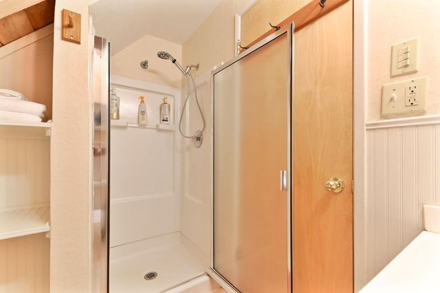 2816 Pine Knoll Dr, Arnold, CA 95223