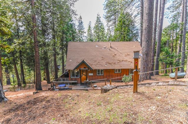 2816 Pine Knoll Dr, Arnold, CA 95223
