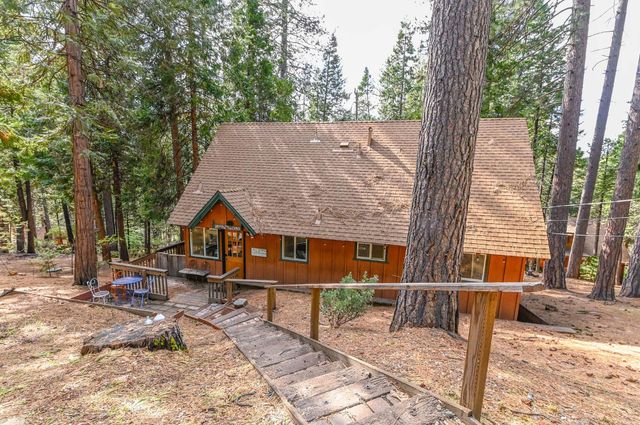 2816 Pine Knoll Dr, Arnold, CA 95223