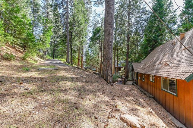 2816 Pine Knoll Dr, Arnold, CA 95223