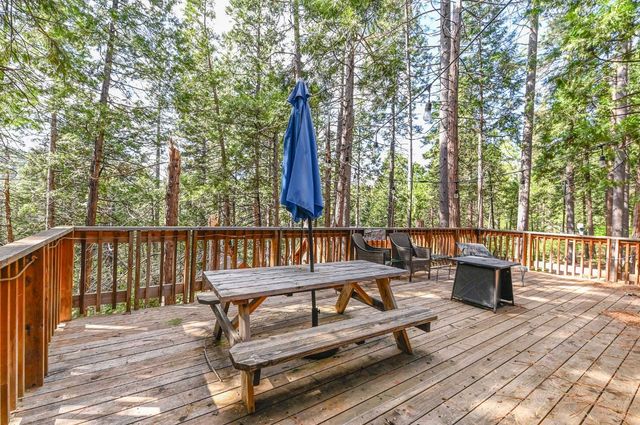 2816 Pine Knoll Dr, Arnold, CA 95223