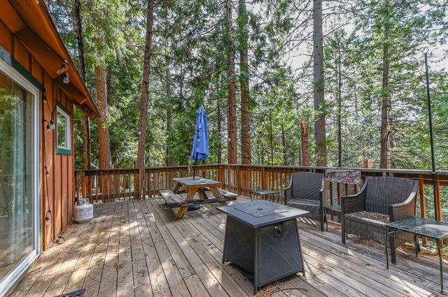 2816 Pine Knoll Dr, Arnold, CA 95223