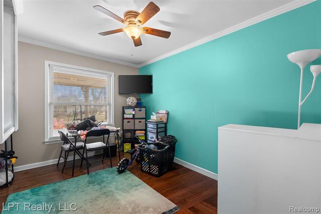 30605 Champine Street, Saint Clair Shores, MI 48082