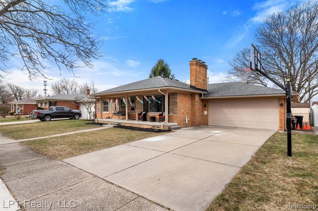 30605 Champine Street, Saint Clair Shores, MI 48082