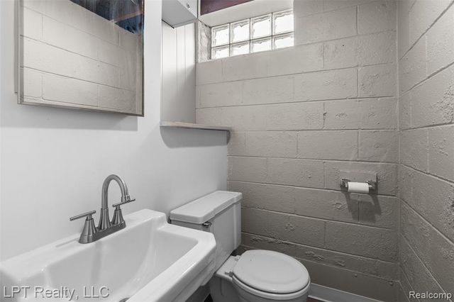 30605 Champine Street, Saint Clair Shores, MI 48082