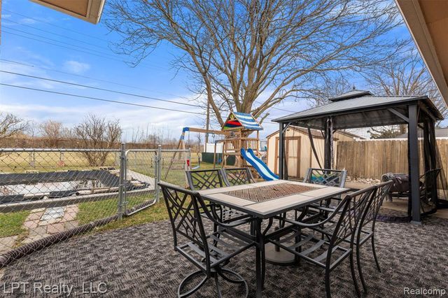 30605 Champine Street, Saint Clair Shores, MI 48082