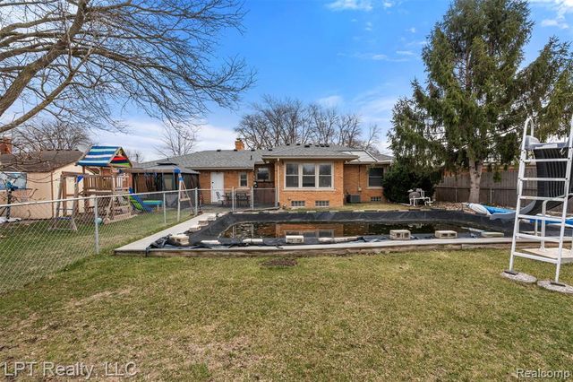 30605 Champine Street, Saint Clair Shores, MI 48082