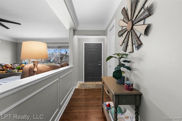 30605 Champine Street, Saint Clair Shores, MI 48082