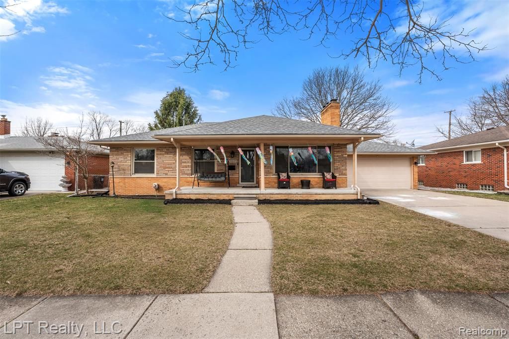 30605 Champine Street, Saint Clair Shores, MI 48082