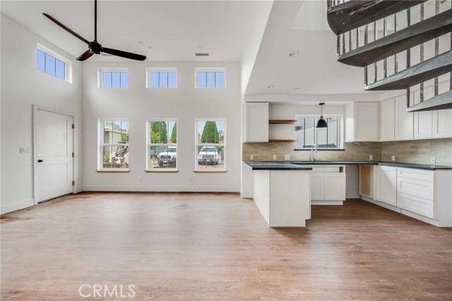 127 E Foothill Boulevard B, Glendora, CA 91741