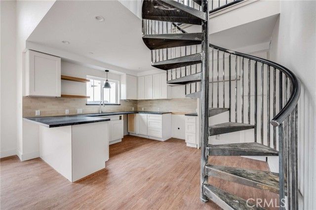 127 E Foothill Boulevard B, Glendora, CA 91741