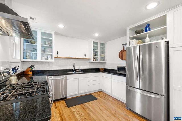 423 MEADE AVE, Charlottesville, VA 22902