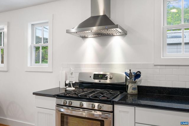 423 MEADE AVE, Charlottesville, VA 22902