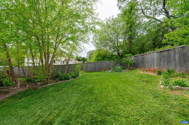 423 MEADE AVE, Charlottesville, VA 22902