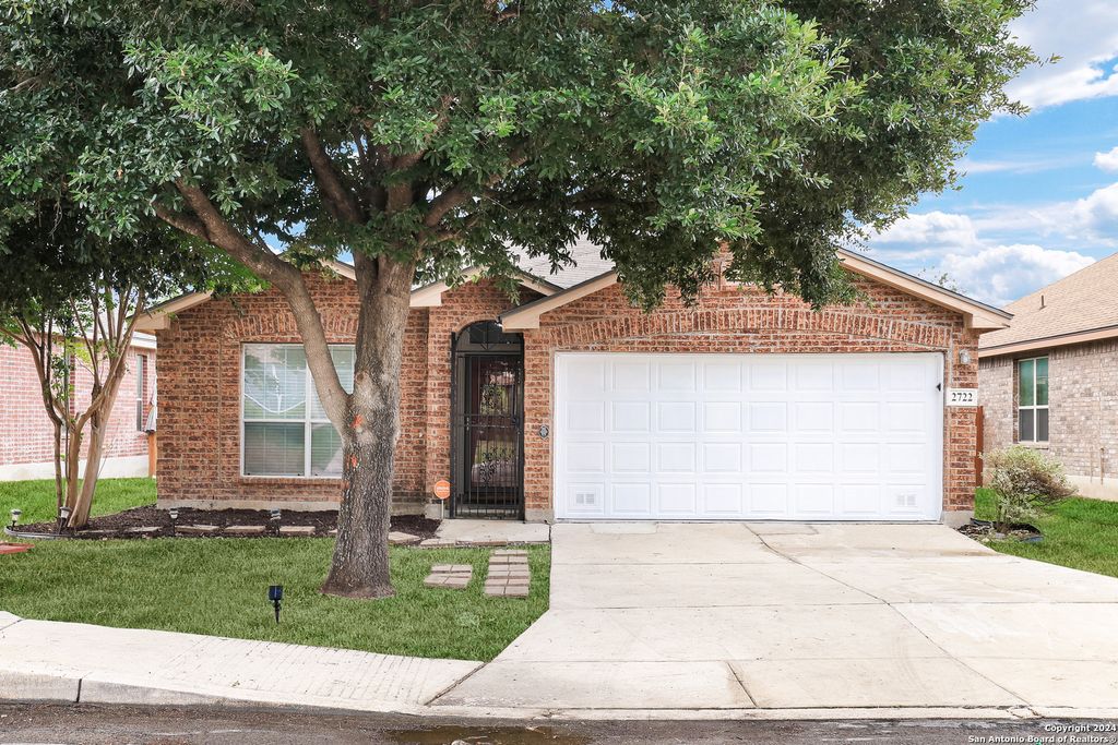 2722 BRIGHTON PARK, Converse, TX 78109