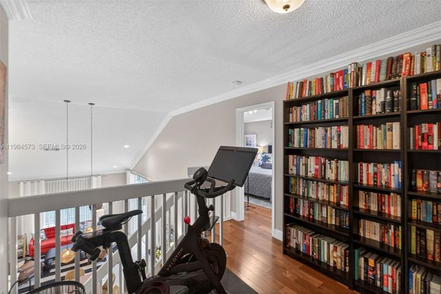 1860 Sweetbay Way, Hollywood, FL 33019