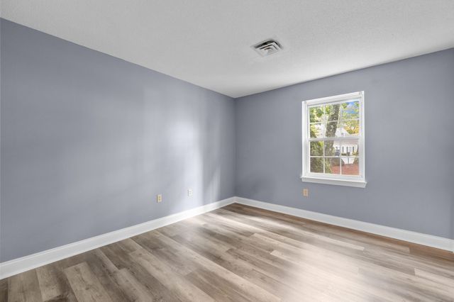 750 Brookside Dr D, Andover, MA 01810