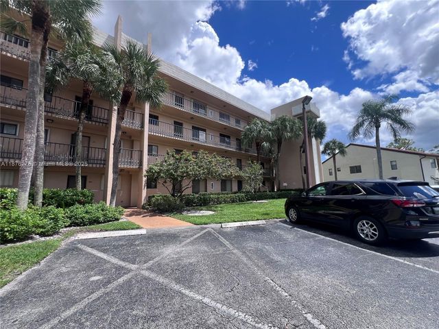 4820 W Lucerne Lakes Blvd W 207, Lake Worth, FL 33467