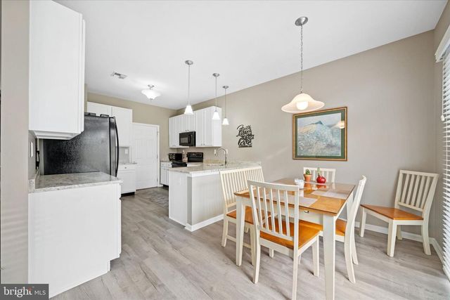 20 HUNTERS WAY, Glen Mills, PA 19342