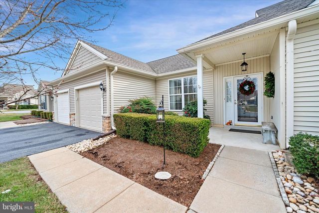 20 HUNTERS WAY, Glen Mills, PA 19342