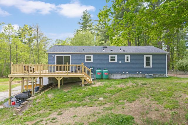 74 Little River Road, Kingston, NH 03848