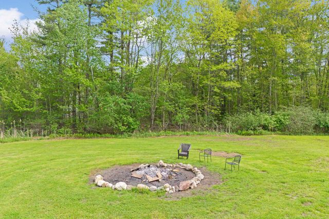 74 Little River Road, Kingston, NH 03848