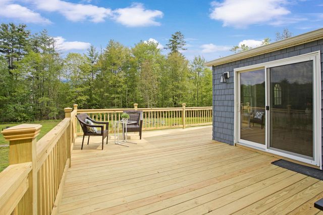 74 Little River Road, Kingston, NH 03848