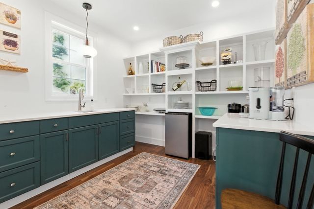 60 Claybrook Road, Dover, MA 02030