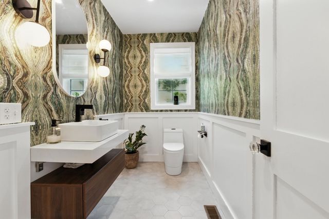 60 Claybrook Road, Dover, MA 02030